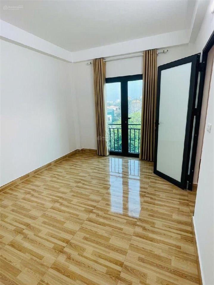 G.ấ.p yên nghĩa  38m2  5 tầng  lô góc  ô tô  chỉ 6 tỷ.