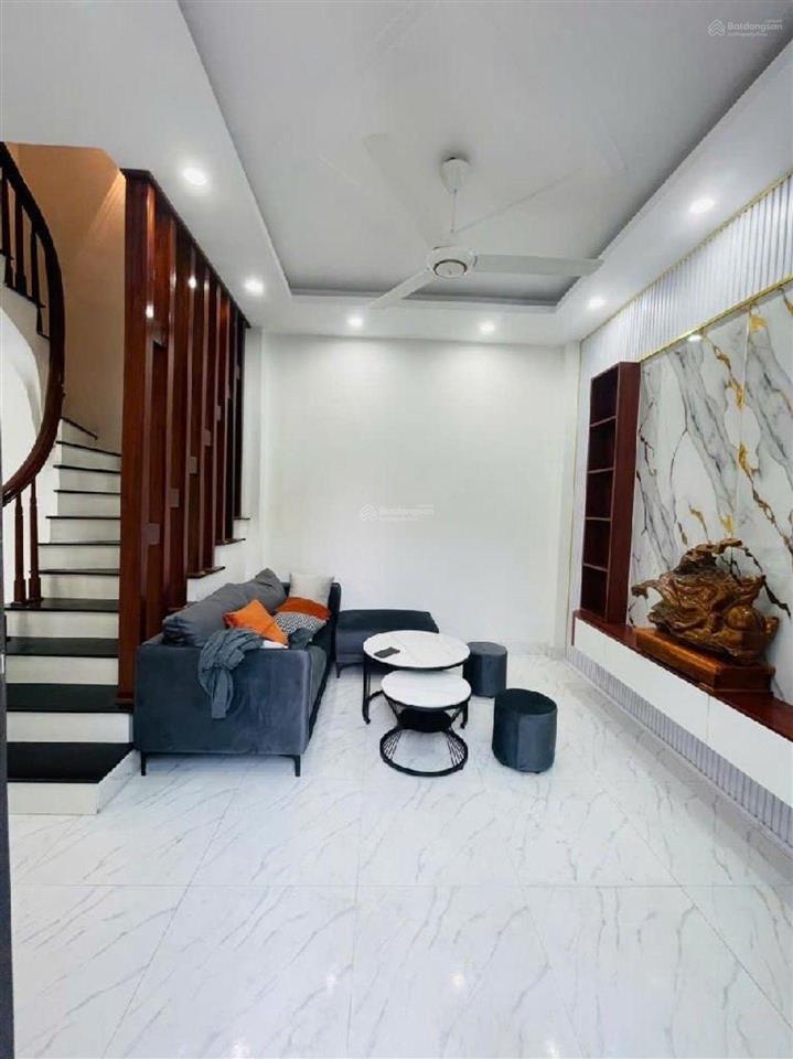 G.ấ.p yên nghĩa  38m2  5 tầng  lô góc  ô tô  chỉ 6 tỷ.