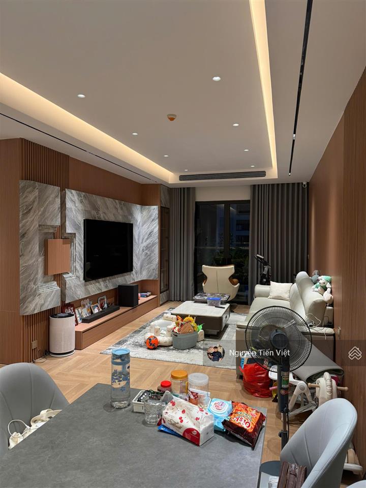 Em cho thuê ch đẹp ở capital elite, 119m2 giá 20tr/tháng full nội thất.
