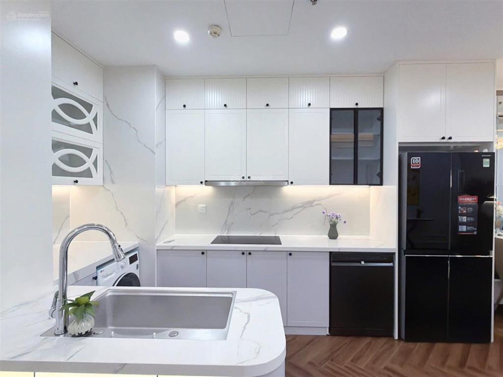 Cần bán căn hộ 83 m2 tại tòa t11 times city. căn hộ tầng trung, view thoáng, ban công nam mát