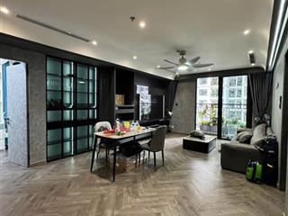 Bán căn hoa hậu 95m2 hai phòng ngủ sáng  2 ban công  trục đẹp ít nhà bán  có slot oto