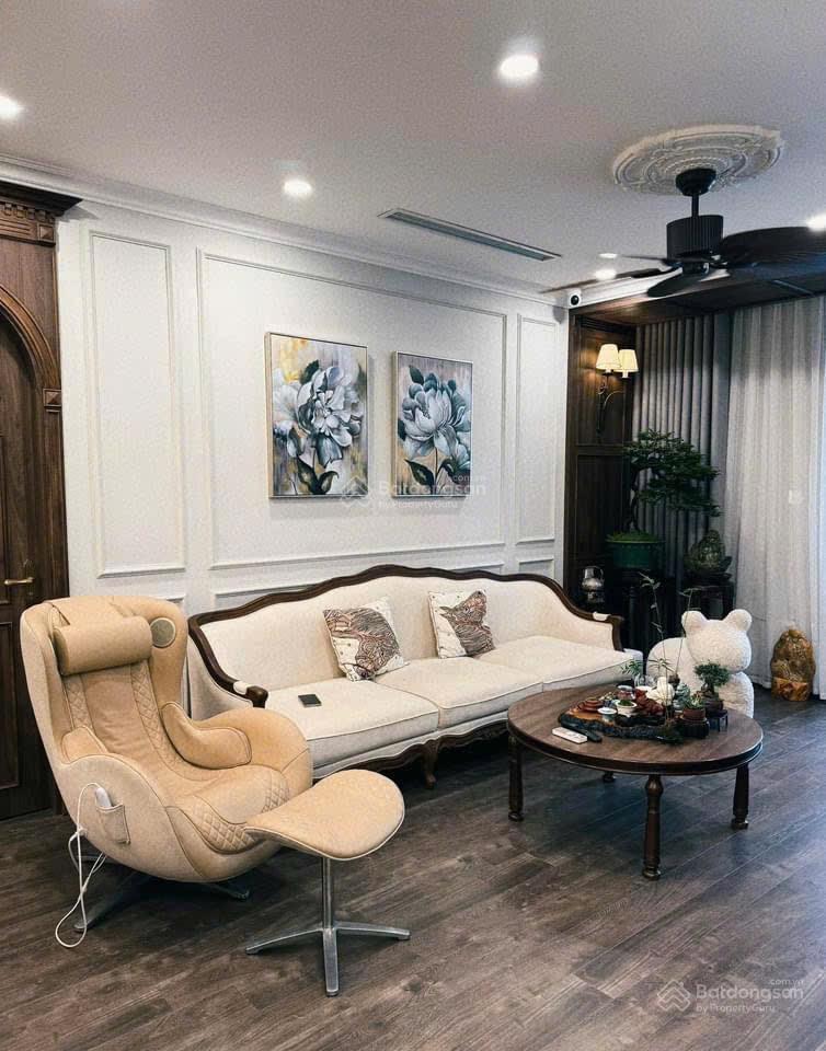 Hàng hiếm 143m2 park 8 vinhomes times city 4 phòng ngủ rộng view quảng trường đẹp