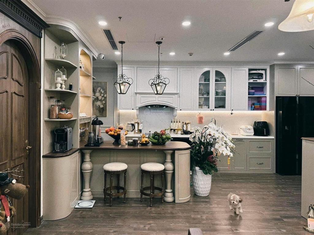 Hàng hiếm 143m2 park 8 vinhomes times city 4 phòng ngủ rộng view quảng trường đẹp