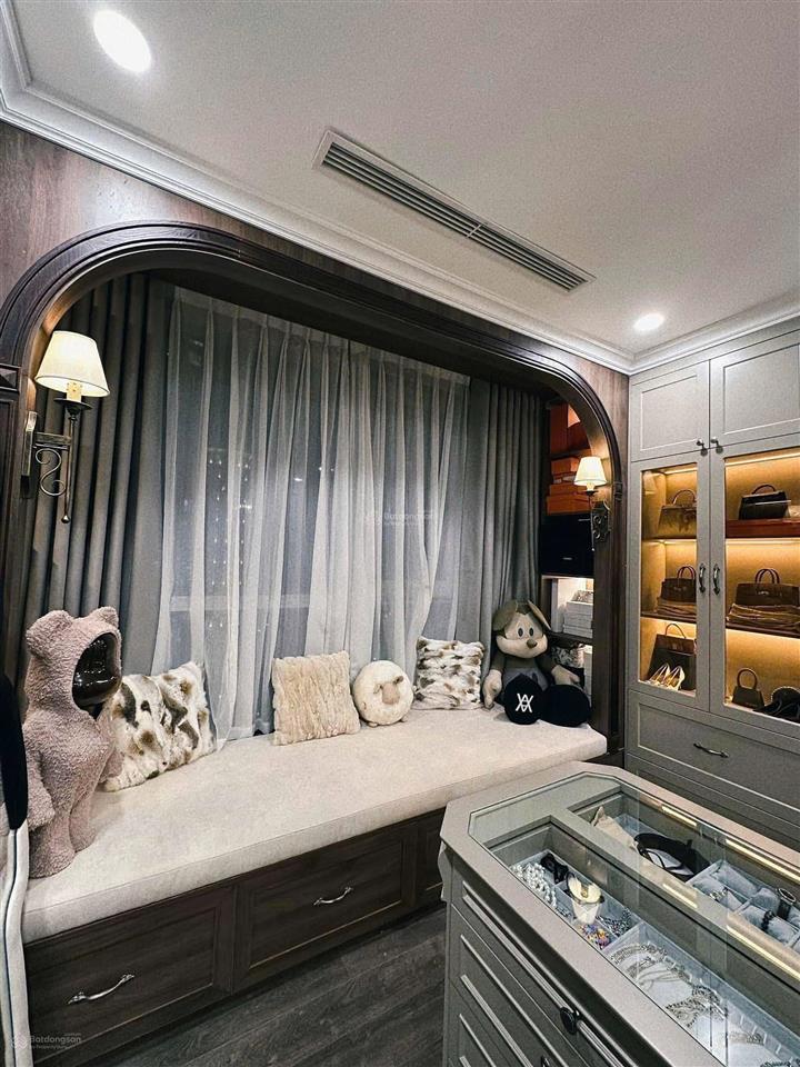 Hàng hiếm 143m2 park 8 vinhomes times city 4 phòng ngủ rộng view quảng trường đẹp