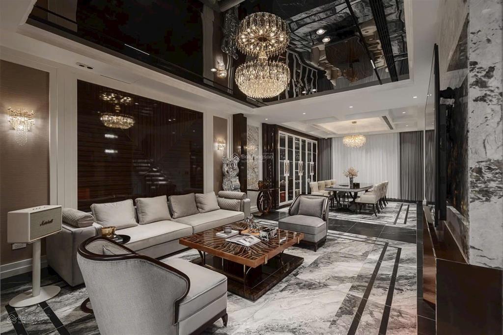 Bán cặp đập thông 2 slot xe siêu hiếm gần 200m tầng trung, view chất tại times city