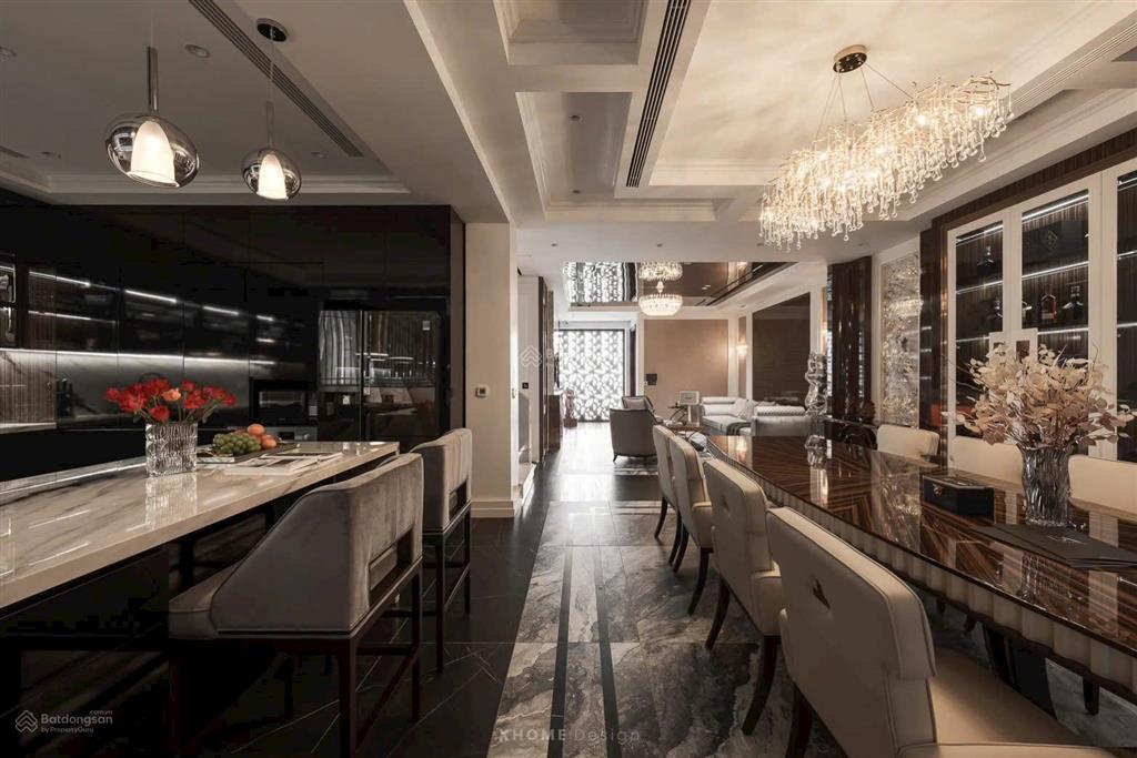 Bán cặp đập thông 2 slot xe siêu hiếm gần 200m tầng trung, view chất tại times city