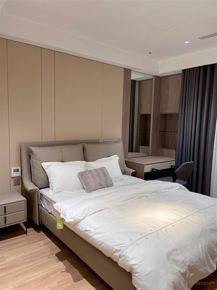 Bán nhanh căn 3pn góc đb đn  110m  2 ban công  tầng trung đẹp, có slot oto vĩnh viễn