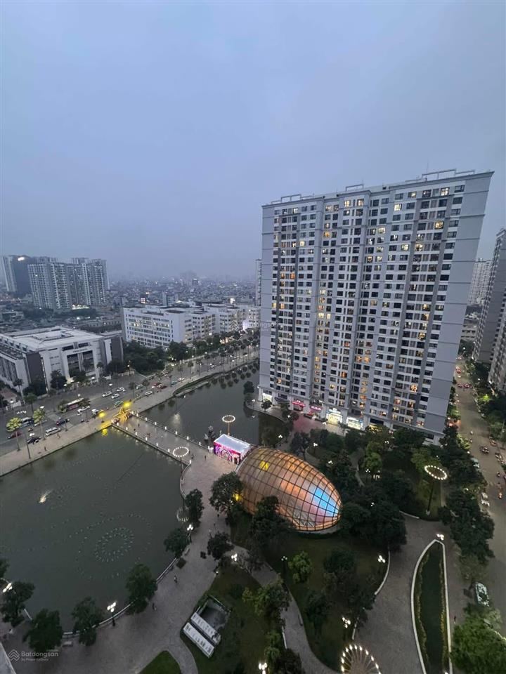 Bán nhanh căn 3pn góc đb đn  110m  2 ban công  tầng trung đẹp. nhà ở sạch sẽ giữ gìn.