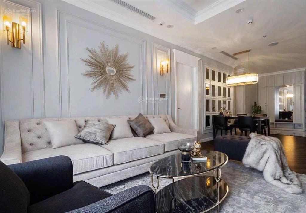 Bán nhanh căn 3pn góc đb đn  110m  2 ban công  tầng trung đẹp. nhà ở sạch sẽ giữ gìn.