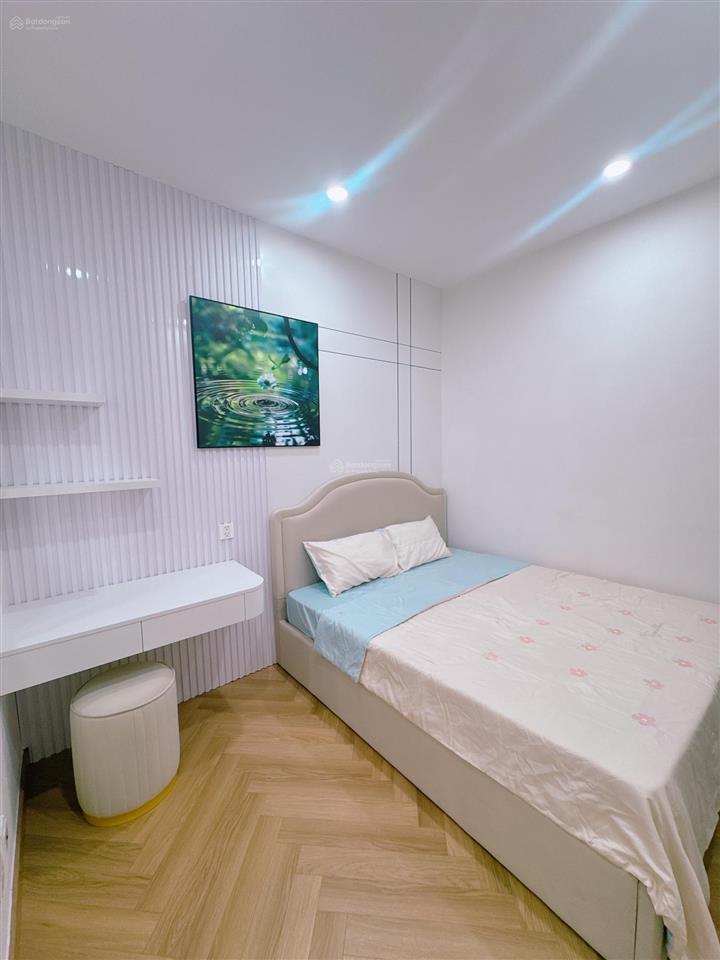 Bán gấp căn 2 phòng ngủ giá 8,3 tỷ   xem nhà 0838 026 ***