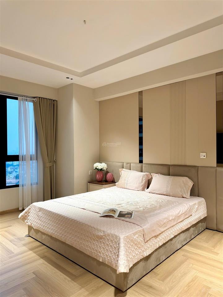 Chính chủ cần bán căn góc 3pn góc đông nam view thoáng 115m2 khu park hill   0838 026 ***