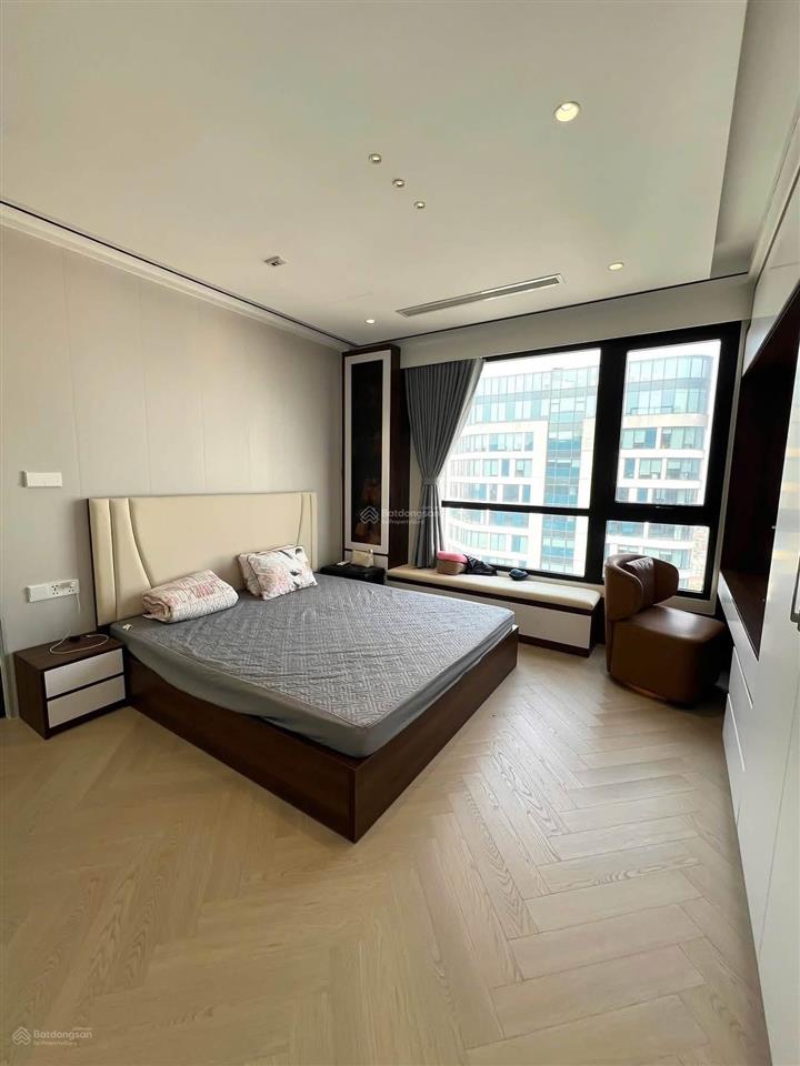Chính chủ bán nhanh căn 2pn  81m2 toà t10 view nhạc nước  hiếm nhà bán   0838 026 ***