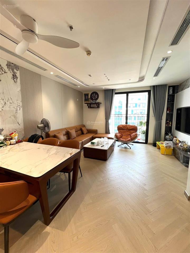 Chính chủ bán nhanh căn 2pn  81m2 toà t10 view nhạc nước  hiếm nhà bán   0838 026 ***