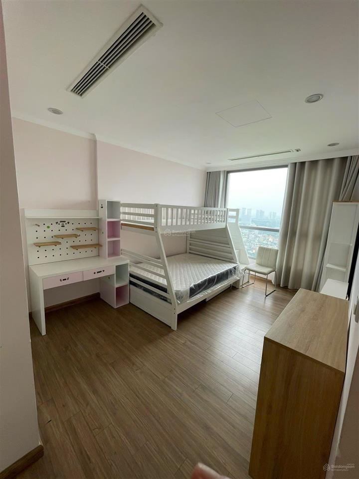 Chính chủ cần bán căn góc 3pn sáng đông nam toà p05 tầng trung view không bị chắn toà 0838 026 ***