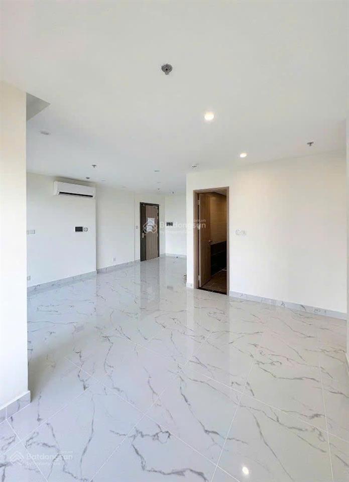 Bán gấp ch vinhomes grand park 2pn+ căn góc 69m2 giá 3.2 tỷ.  0938 361 ***