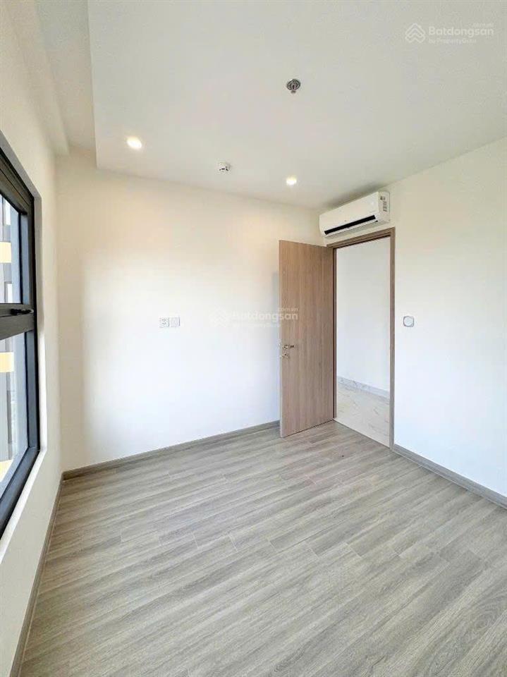 Bán gấp ch vinhomes grand park 2pn+ căn góc 69m2 giá 3.2 tỷ.  0938 361 ***