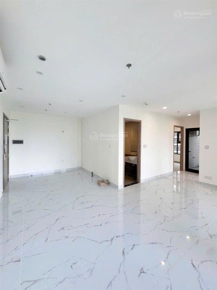 Bán gấp ch vinhomes grand park 2pn+ căn góc 69m2 giá 3.2 tỷ.  0938 361 ***