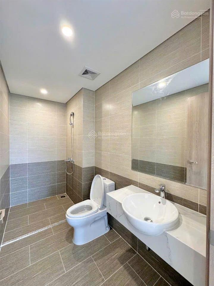 Bán gấp ch vinhomes grand park 2pn+ căn góc 69m2 giá 3.2 tỷ.  0938 361 ***
