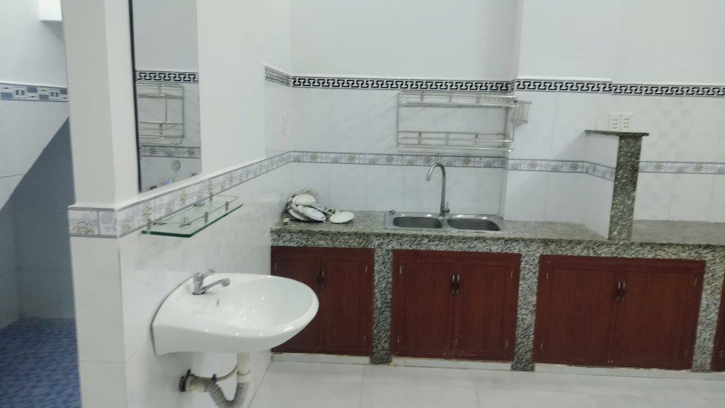 Nhà Nguyên Căn cho thuê dài hạn - Hẻm Xe Hơi trước sau