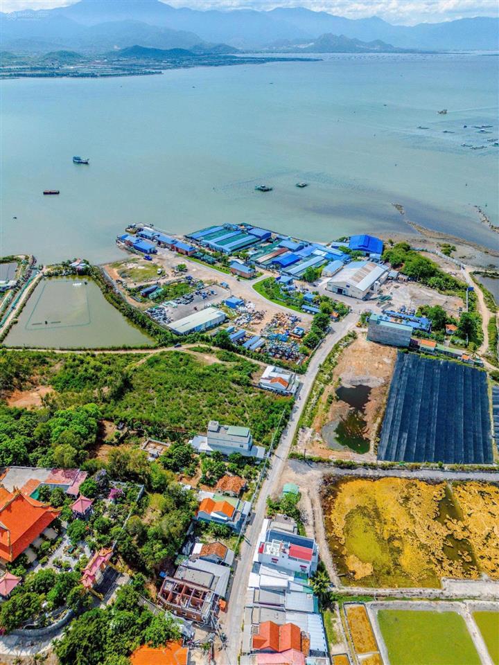 Đất ở đô thị gần biển dốc lết chỉ 750 triệu/nền