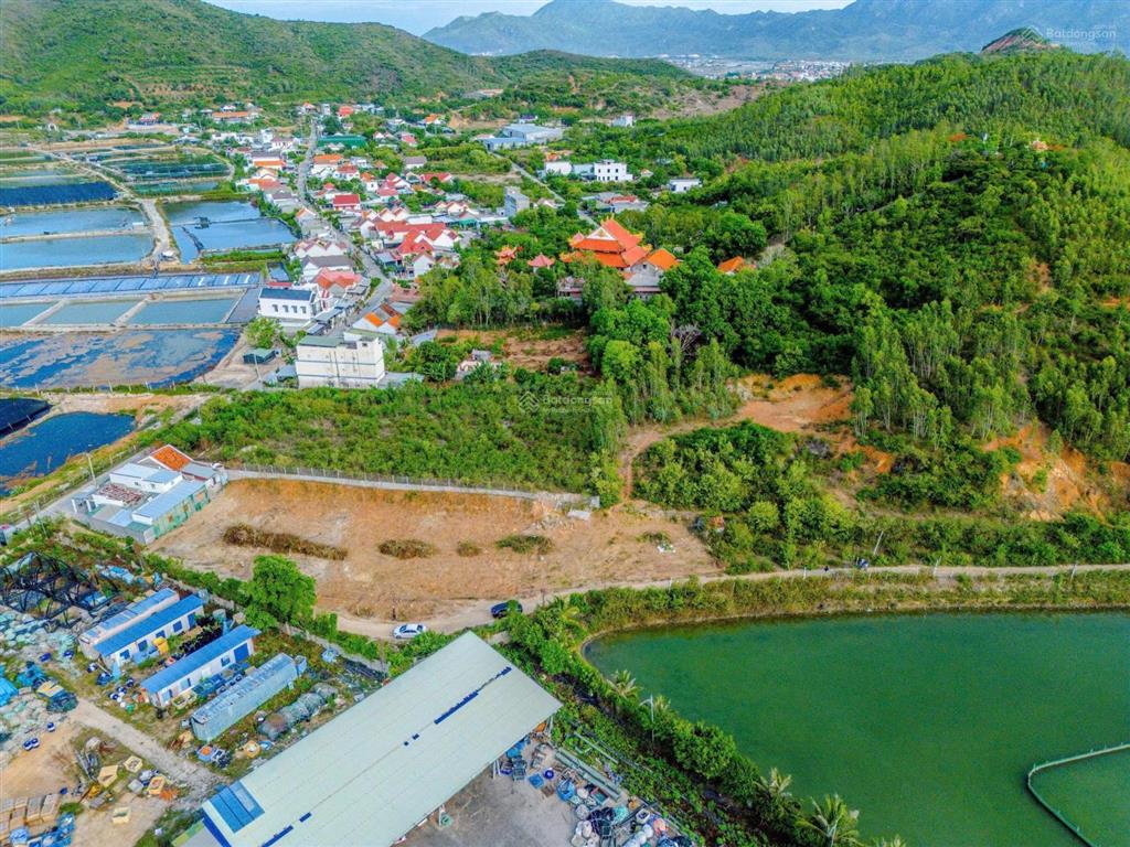 Đất ở đô thị gần biển dốc lết chỉ 750 triệu/nền