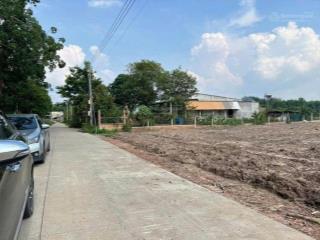 Ngộp bank cần ra gấp lô đất đẹp đối diện trường học, cách ubnd tân hiệp chỉ 500m giá 580 triệu. shr