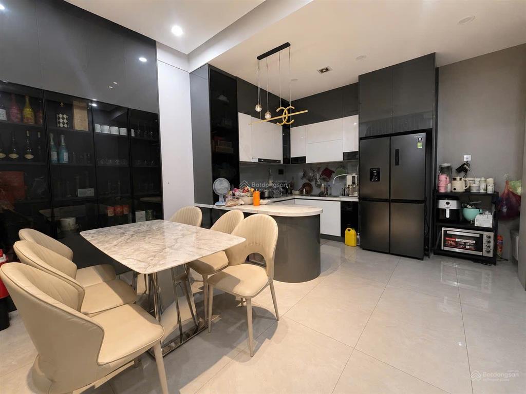 Bán nhà đẹp, giá tốt, nhà 3 tầng tại đường lê đình dương, hải châu, đà nẵng