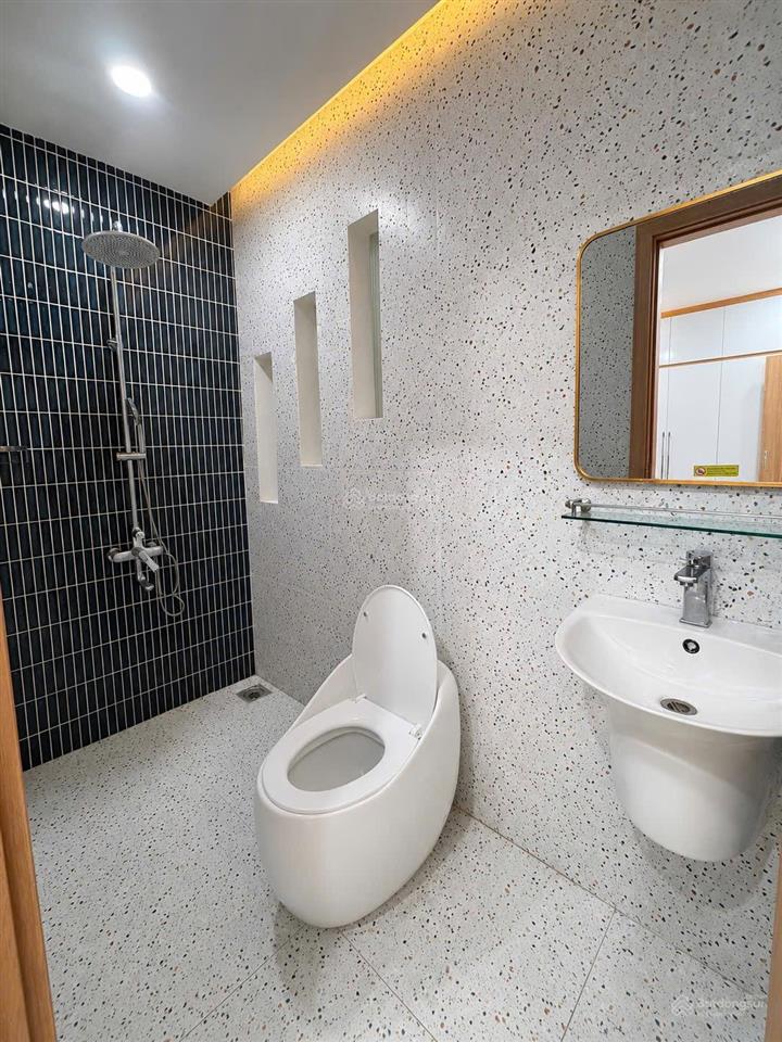 Bán nhà đẹp, giá tốt, nhà 3 tầng tại đường lê đình dương, hải châu, đà nẵng