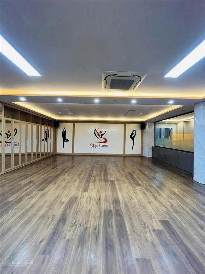 Cho thuê tòa nhà 7 tầng lê văn việt, tp. thủ đức