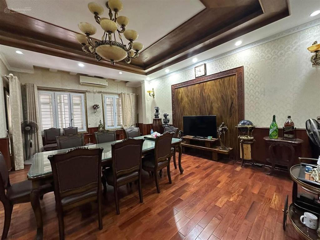 Bán tòa nhà lô góc nguyên hồng, láng hạ, 55,5 tỷ, 80m2, chính chủ giá cực chất