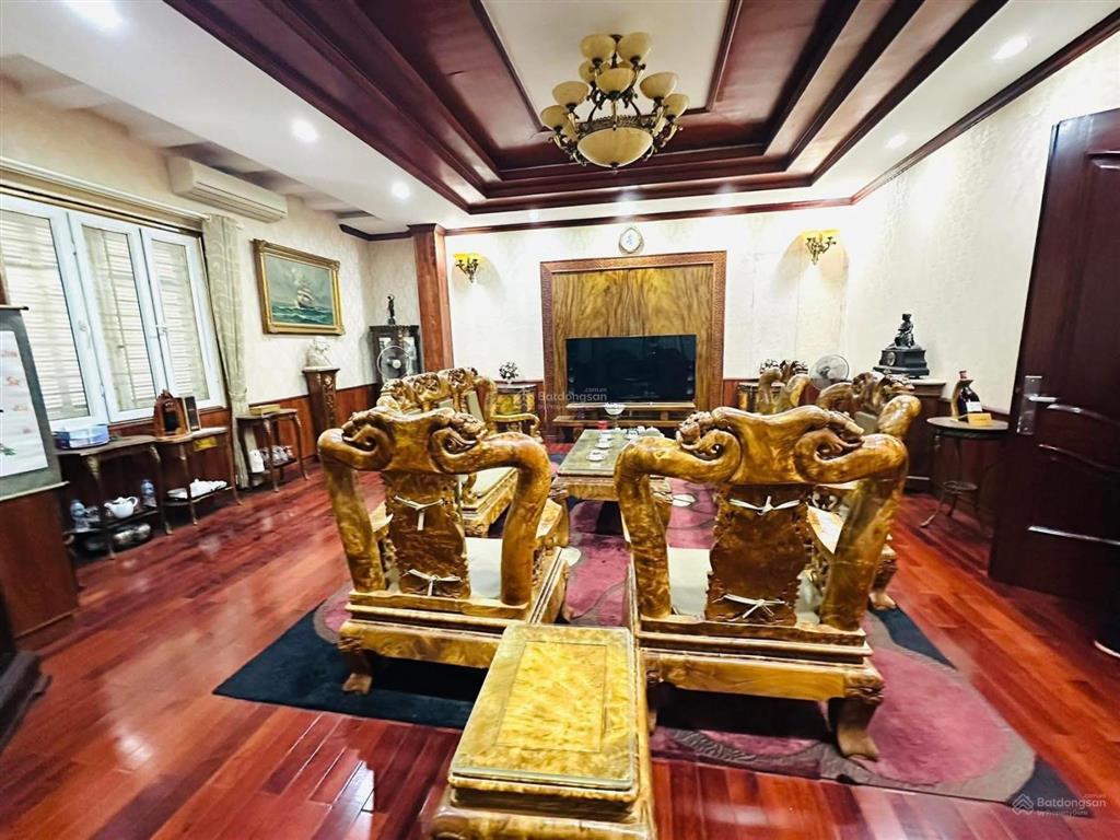 Bán tòa nhà lô góc nguyên hồng, láng hạ, 55,5 tỷ, 80m2, chính chủ giá cực chất