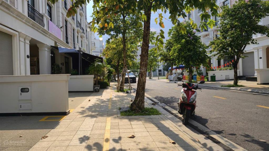 Hiếm có 1 căn liền kề glory giá cạnh tranh thị trường, đường thông 14m, diện tích sàn gần 280m