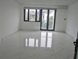 Cho thuê nhà liền kề  2 mặt thoáng mặt đường chính kđt geleximco