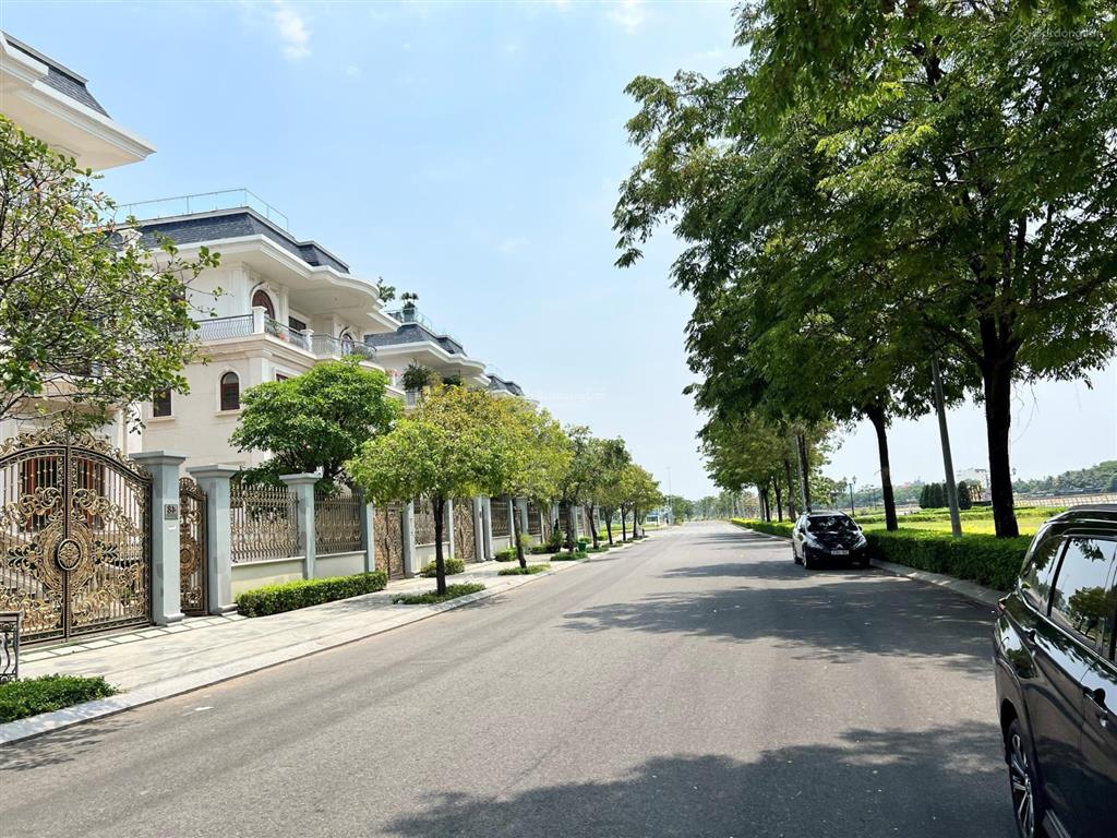 Ngộp bank bán gấp biệt thự 13x17m 3 tầng ngay city land giá chỉ 19.9 tỷ