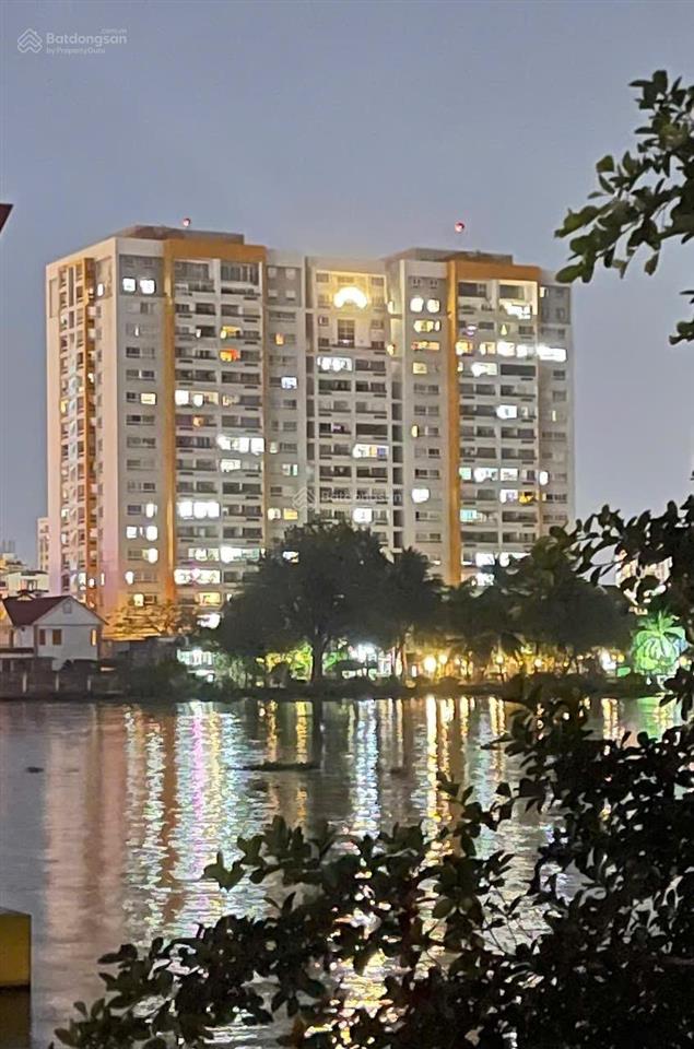 Siêu phẩm penthouse  260m2 view sông sài gòn chỉ 13,7 tỷ.  phương sg 0931 309 ***