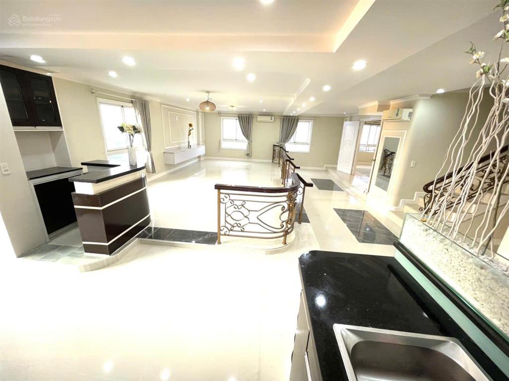 Siêu phẩm penthouse  260m2 view sông sài gòn chỉ 13,7 tỷ.  phương sg 0931 309 ***