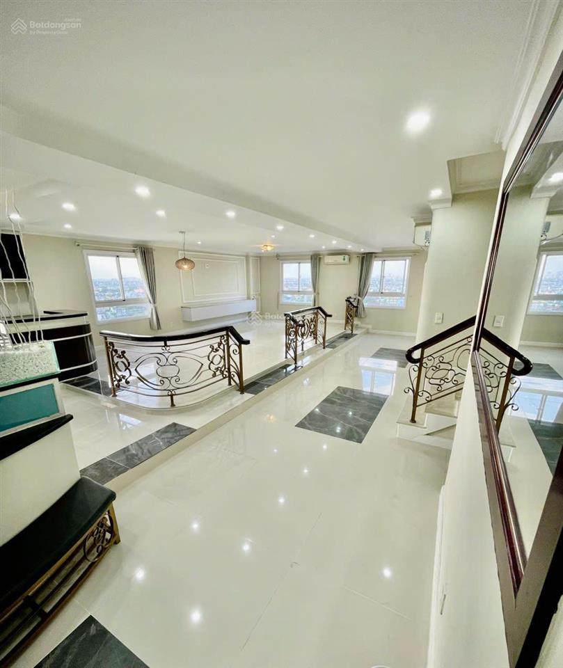 Siêu phẩm penthouse  260m2 view sông sài gòn chỉ 13,7 tỷ.  phương sg 0931 309 ***
