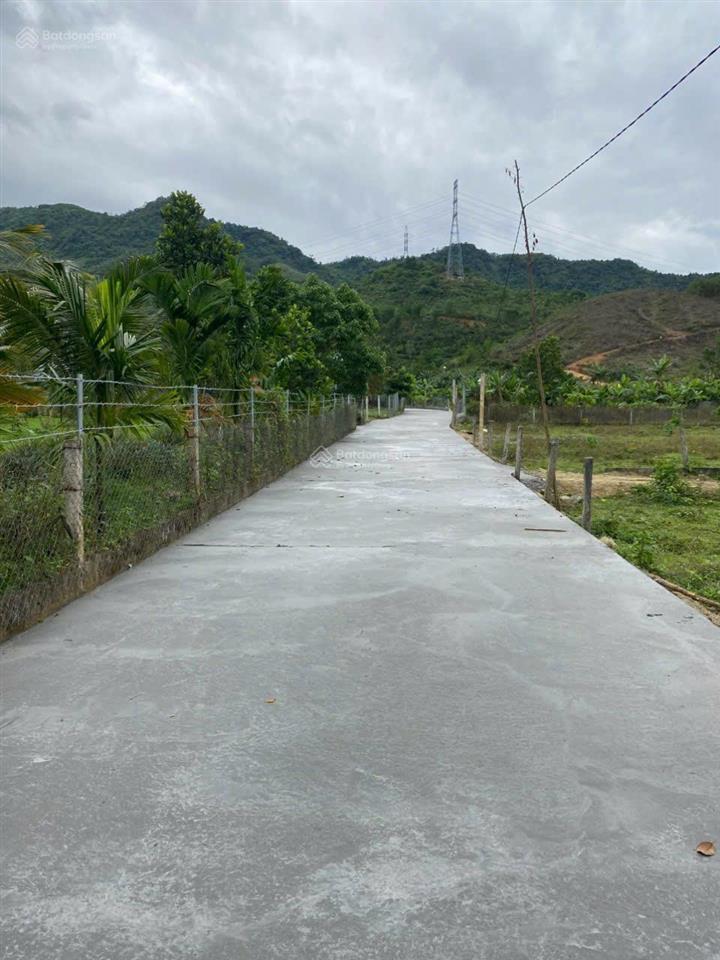 Bán vườn 5000m2 ngay chân bà nà