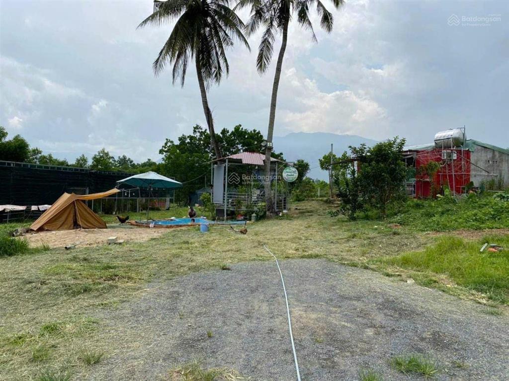 Bán vườn 5000m2 ngay chân bà nà