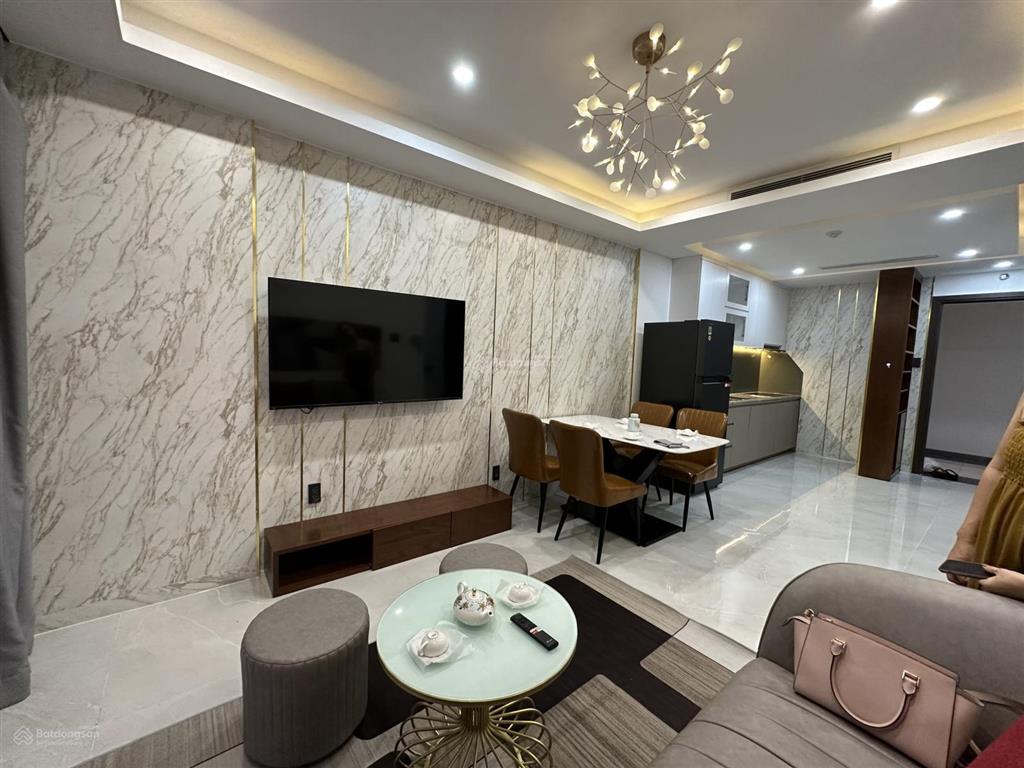 Chính chủ cho thuê căn hộ phú nhuận 2 phòng giá 18 triệu/th. giá thật. the prince residence