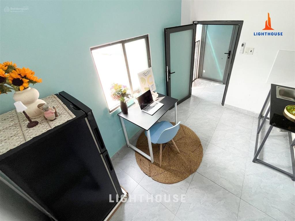 Căn hộ có gác rộng thoáng cửa sổ bancol sát bên cđ hồng đức  chợ hạnh thông tây, thang máy