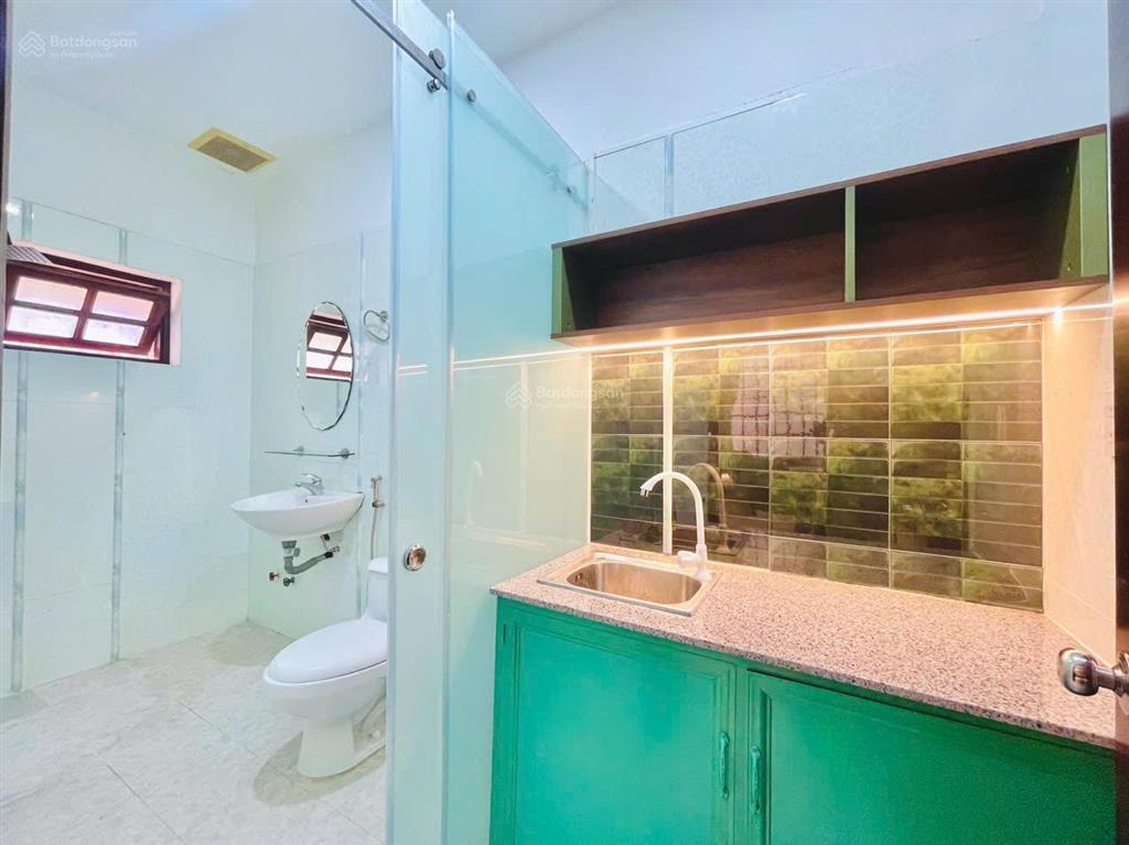 1 phòng ngủ tách bếp 35m2 có bancol siêu thoáng mát cuối dương quảng hàm gần chợ an nhơn  đầy đủnt