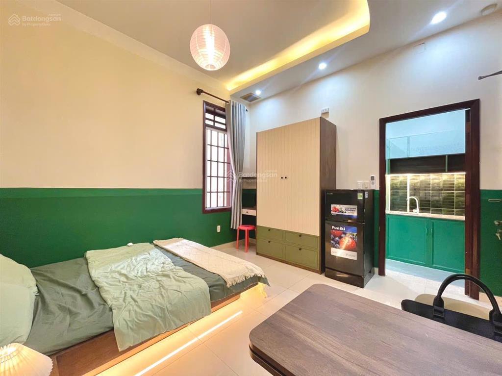 1 phòng ngủ tách bếp 35m2 có bancol siêu thoáng mát cuối dương quảng hàm gần chợ an nhơn  đầy đủnt