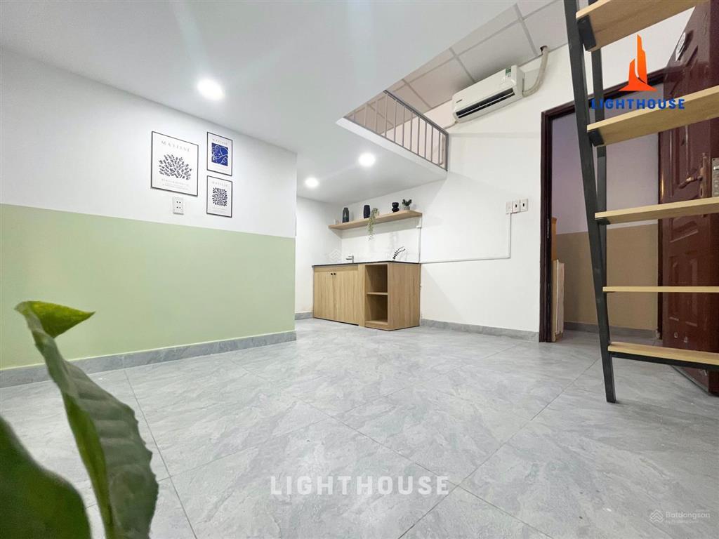 Gác rộng dương quảng hàm  ở nhiều người thoải mái, thuận tiện di chuyển phạm văn đồng