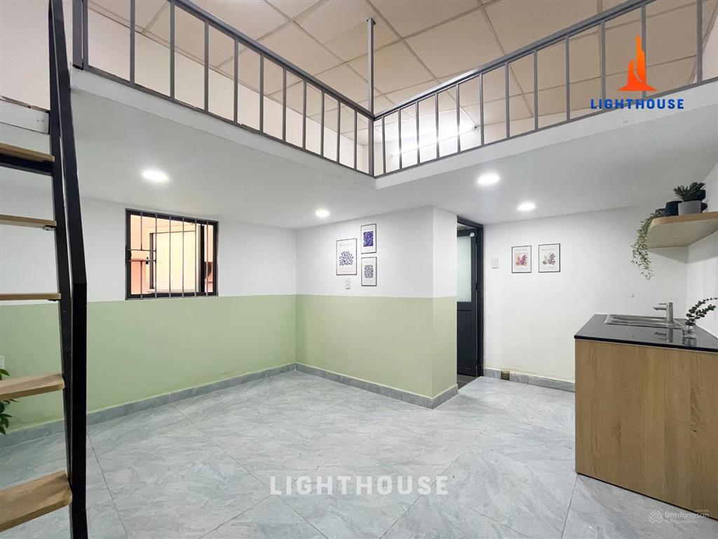 Gác rộng dương quảng hàm  ở nhiều người thoải mái, thuận tiện di chuyển phạm văn đồng