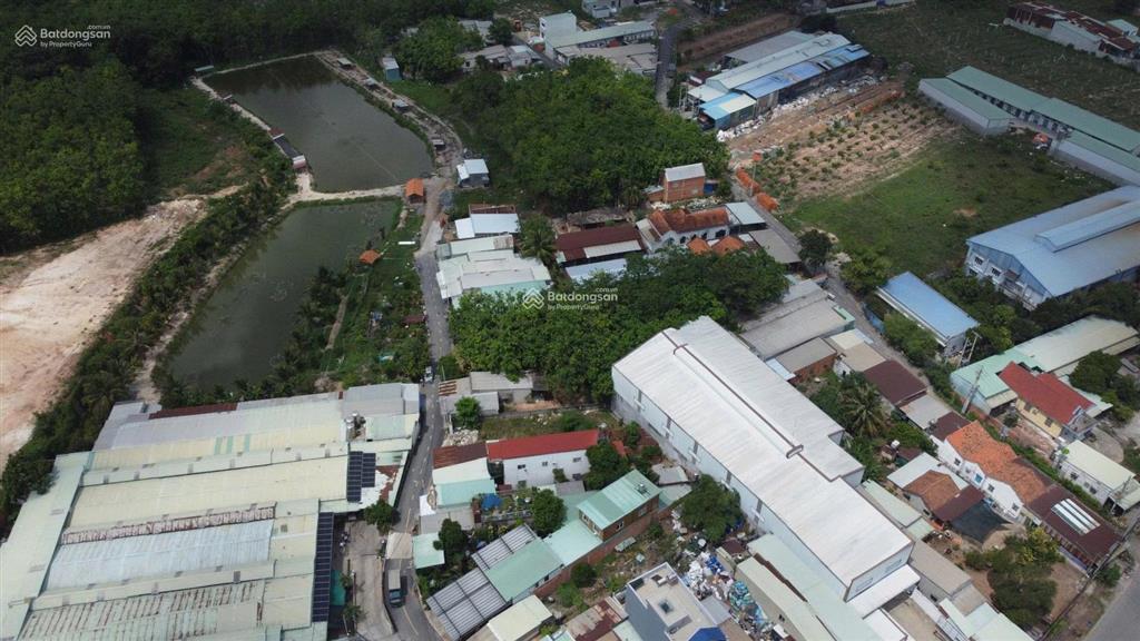 Bán đất tặng nhà cấp 4 xưa tại nguyễn văn thành, p.chánh phú hòa, bến cát, dt 800m2