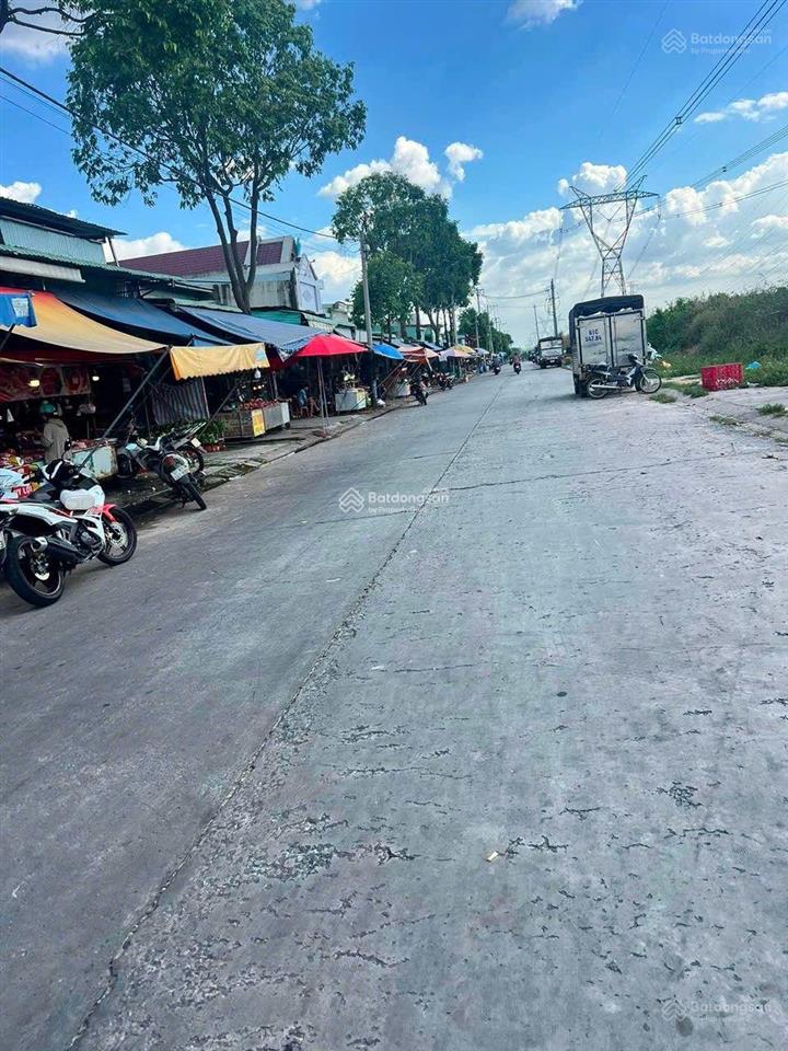 Bán đất tặng nhà cấp 4 xưa tại nguyễn văn thành, p.chánh phú hòa, bến cát, dt 800m2