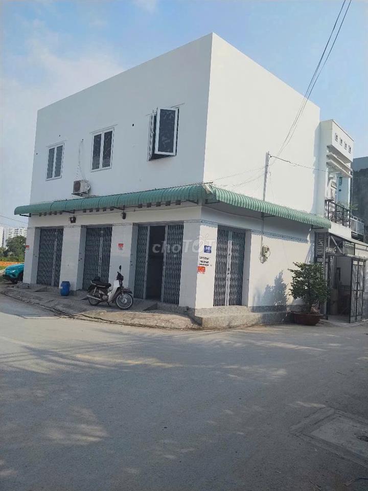 Bán Nhanh Căn Nhà Góc 2Mặt Tiền Đường Nhựa 8m Tại Quận Bình Tân,TPHCM