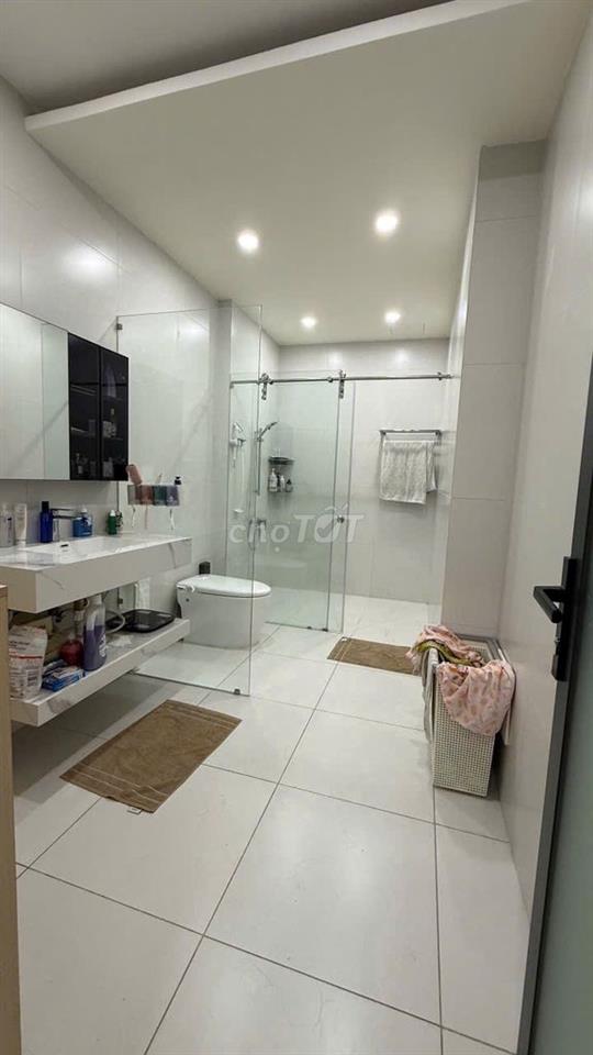 BÁN NHÀ MỚI ĐẸP - Ô TÔ ĐẬU CỬA TẠI  Phường 10, Quận 4, Tp Hồ Chí Minh
