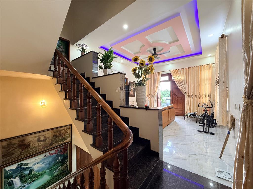 Nhà 4 tầng kết hợp 9 căn hộ dịch vụ 357m² (ngang 7) dòng tiền hơn 30 triệu/tháng